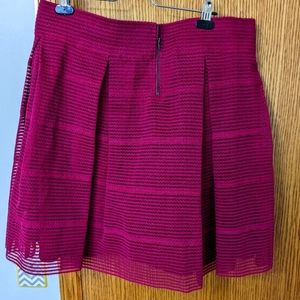 Structured pleated skirt